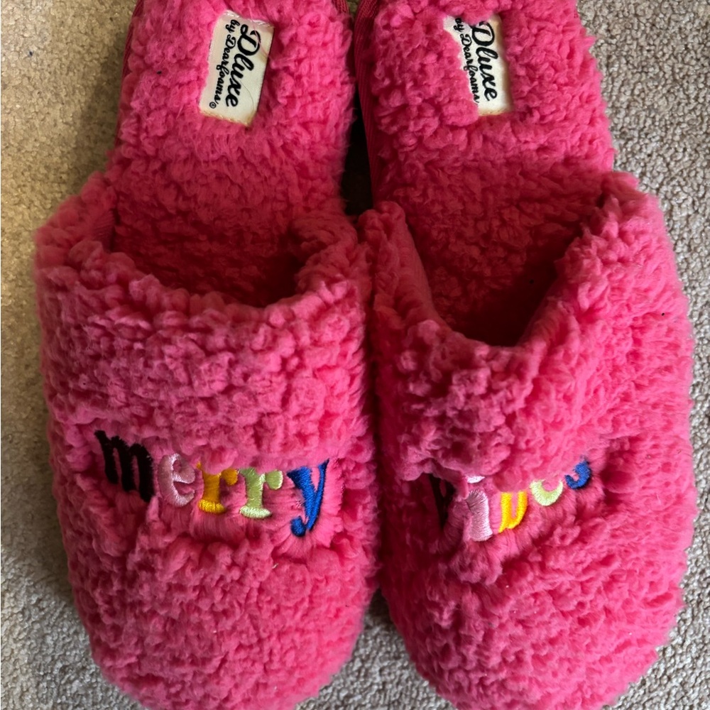 Dearfoams Pink Fuzzy Slippers with Embroidery